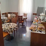 Hotel Ercoli House 2*