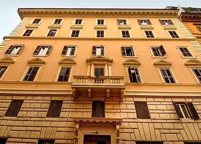 Ercoli House فندق