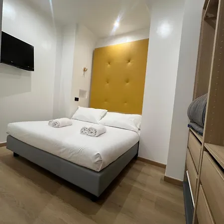 Ercoli House 2* ローマ