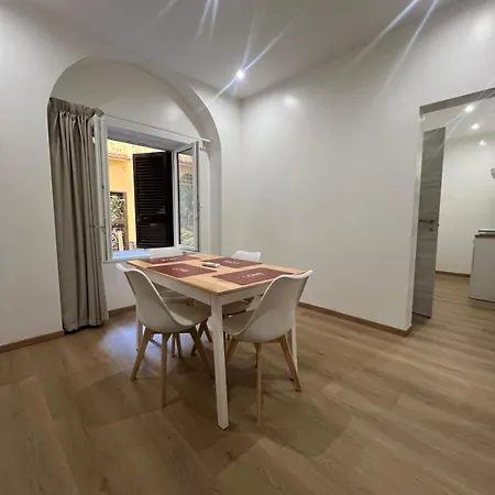 ゲストハウス Ercoli House