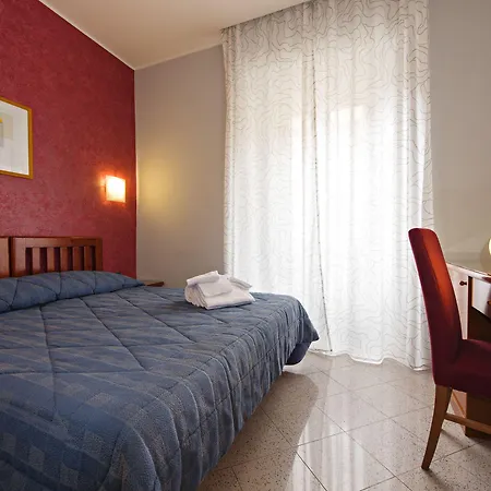 Ercoli House ゲストハウス 2*