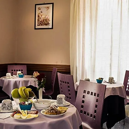 Отель Ercoli House Рим