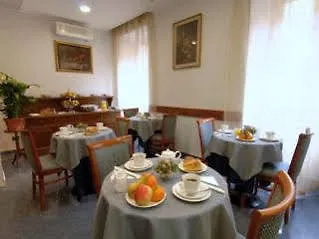 Ercoli House 2* Róma