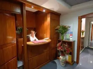 Ercoli House Отель Рим