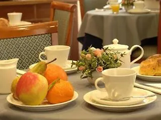 Ercoli House Hotel 2*