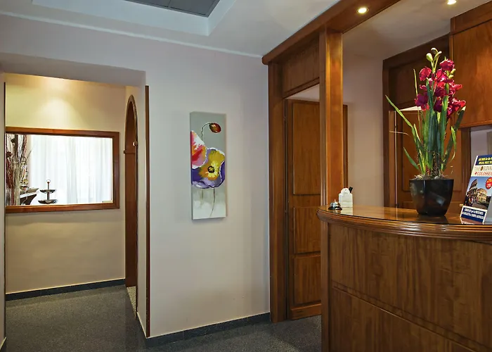 מלון Ercoli House 2*