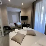 Ercoli House 2*