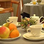 Ercoli House Hotel 2*