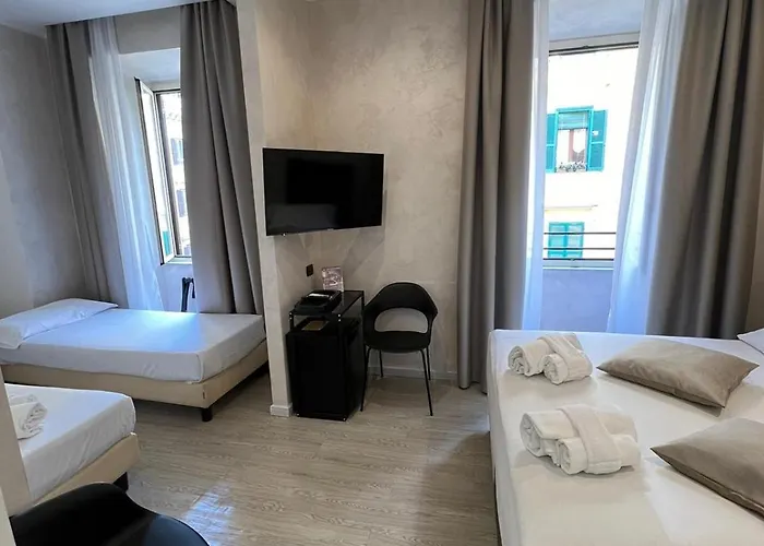 Отель Ercoli House Рим