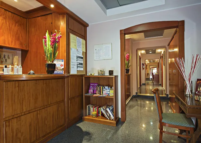 Ercoli House Отель Рим